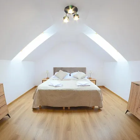 Przystan Admiralska 11 Jarosławiec