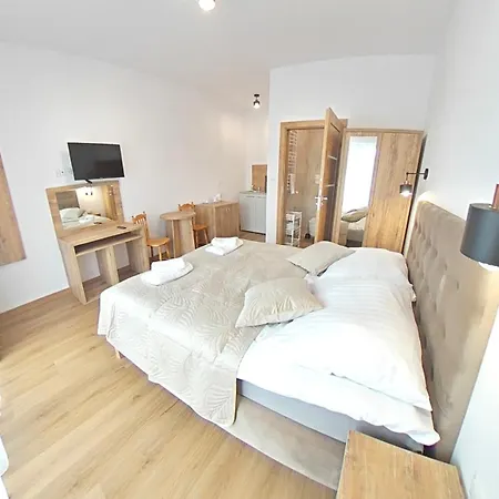 Przystan Admiralska 11 Jarosławiec